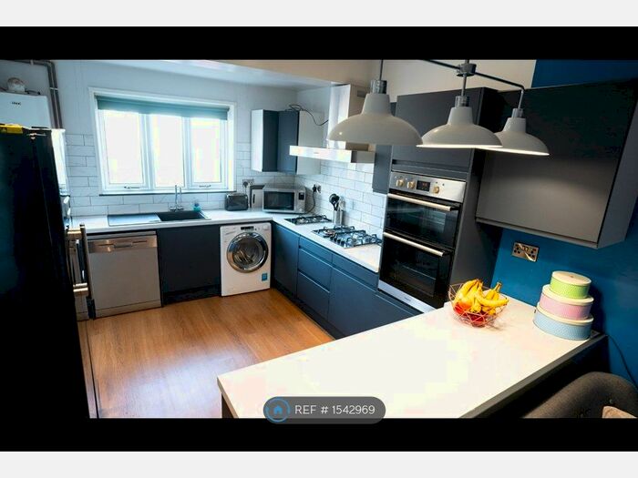 6 Bedroom Terraced House To Rent In Alexandra Terrace, Brynmill, Swansea, SA2