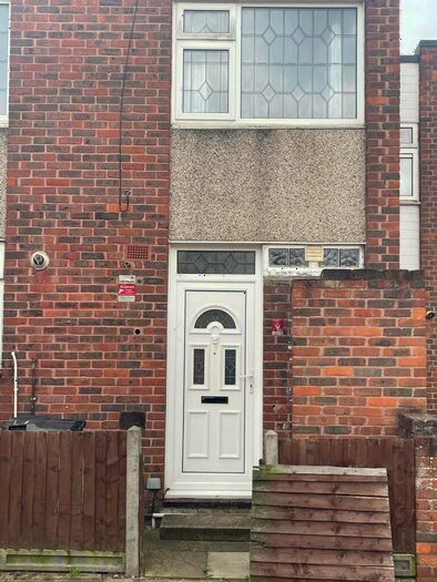 4 Bedroom Terraced House To Rent In Manford Road., IG7