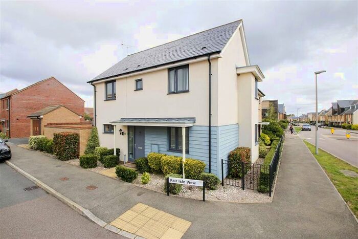 3 Bedroom Semi-Detached House To Rent In Fair Isle View, Oakridge Park, Milton Keynes, MK14