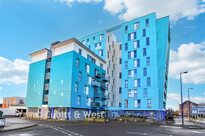 2 Bedroom Apartment For Sale In Fratton Way, Southsea, Hampshire, PO4