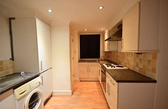 2 Bedroom Flat For Sale In Christchurch Road, Bournemouth, BH1