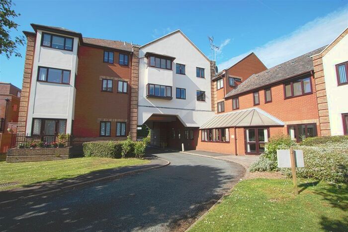 2 Bedroom Property For Sale In Albion Court, Sun Street, Billericay, CM12