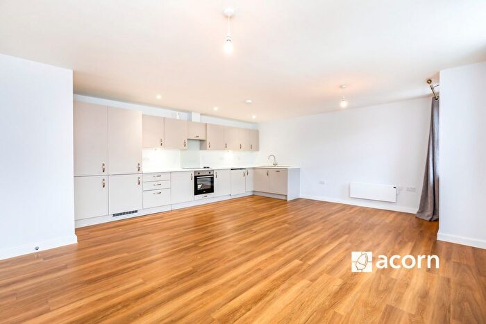 2 Bedroom Flat To Rent In Redvers Road, Chatham, ME4