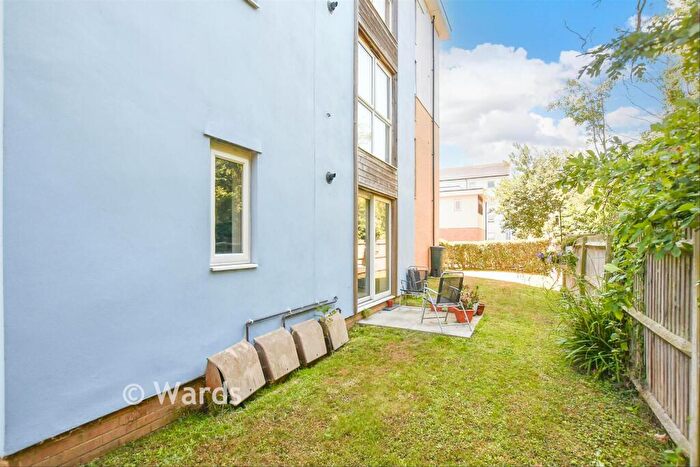 2 Bedroom Flat For Sale In Olympia Way, Whitstable, Kent, CT5