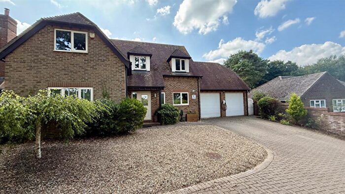 4 Bedroom Detached House For Sale In Park Lane, Alderholt, Fordingbridge, SP6