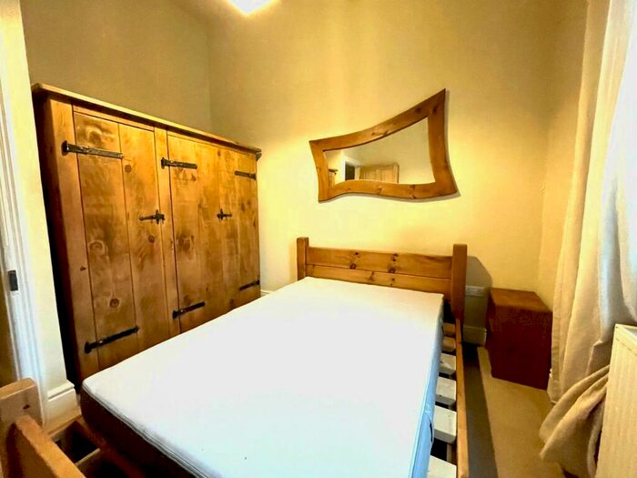 1 Bedroom Flat To Rent In Dale Road, Matlock, Derbyshire, DE4