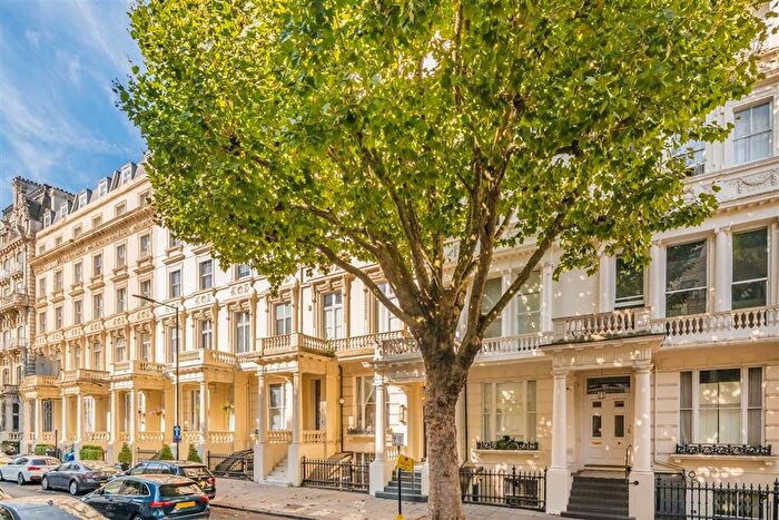 1 Bedroom Flat To Rent In Inverness Terrace, Bayswater, W2