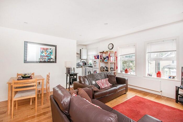 2 Bedroom Flat To Rent In Bonham Road, SW2