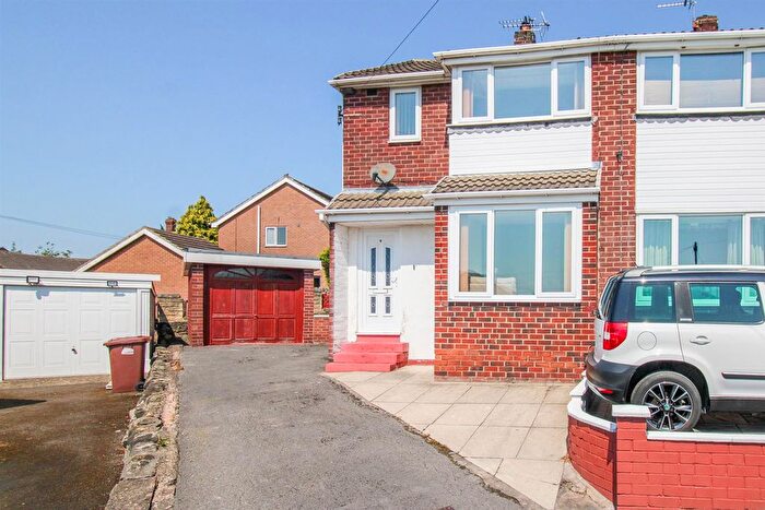 3 Bedroom Semi-Detached House For Sale In Hallcroft Close, Horbury, Wakefield, WF4