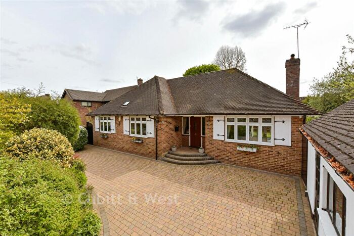 5 Bedroom Chalet For Sale In Burford Lane, Epsom, Surrey, KT17