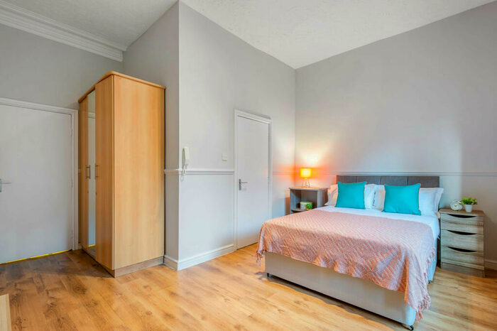 1 Bedroom House To Rent In Hyde Park Road, Leeds, LS6