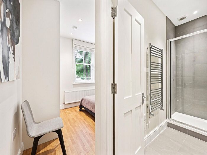 3 Bedroom Flat To Rent In Hamlet Gardens, King Street, W6