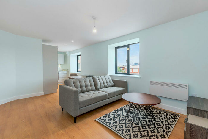 1 Bedroom Apartment To Rent In Victoria Riverside, Leeds City Centre, LS10