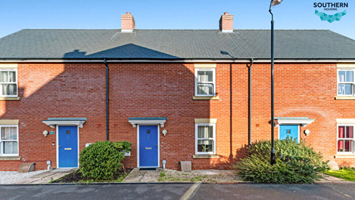 2 Bedroom Semi Detached House For Sale In Sturgess Way, Roade, Northamptonshire, NN7