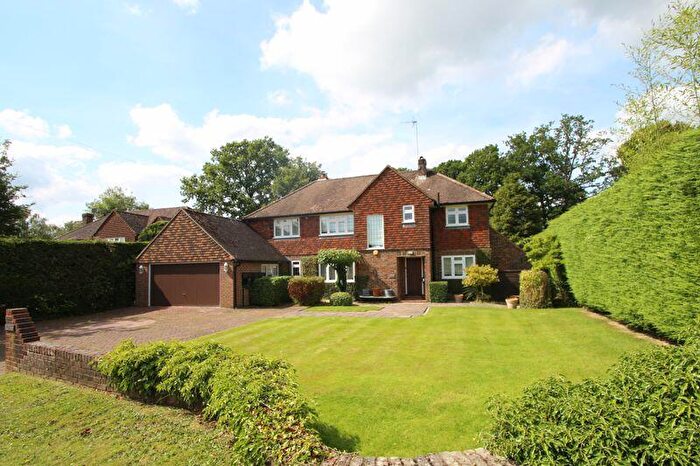 4 Bedroom Detached House For Sale In The Ridgeway, Cranleigh, GU6