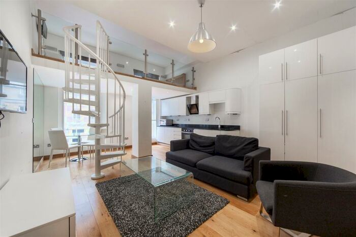 2 Bedroom Apartment To Rent In - Grainger Street, City Centre, NE1