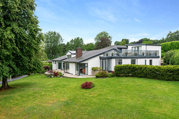 5 Bedroom Detached House For Sale In Willowmead Drive, Prestbury, Macclesfield, Cheshire, SK10