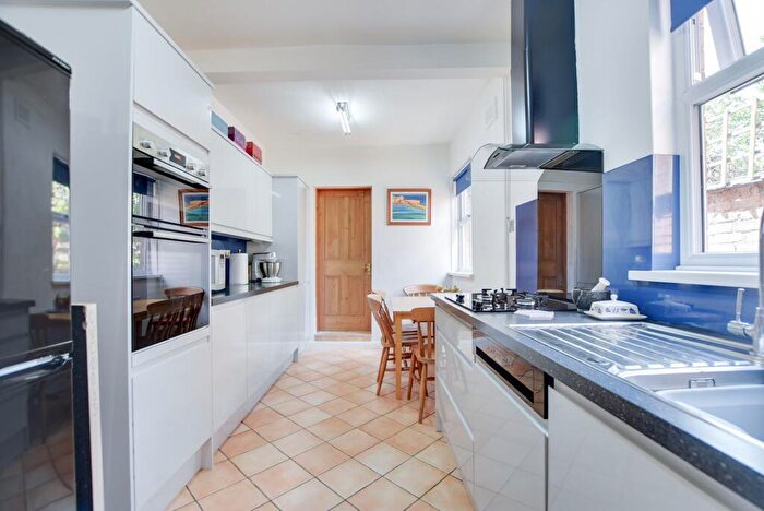4 Bedroom Terraced House For Sale In Lansdowne Road, Aylestone, Leicester, LE2