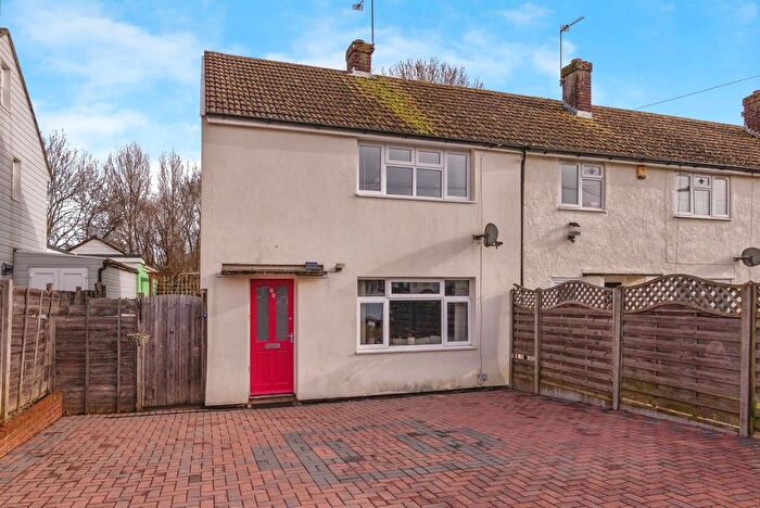 2 Bedroom End Terrace House For Sale In Priorsdean Crescent, Havant, Hampshire, PO9