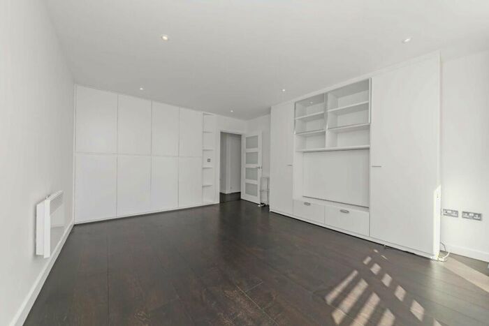 2 Bedroom Flat To Rent In Coleman Fields, Islington, N1