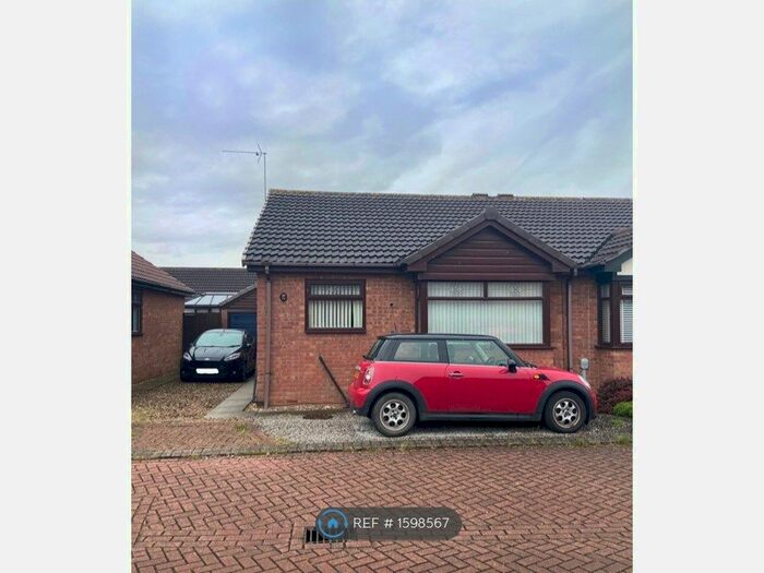 2 Bedroom Bungalow To Rent In Hunter Close, Preston, Hull, HU12