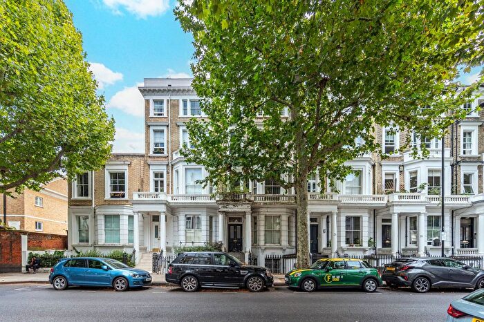 Studio To Rent In Marloes Road, Kensington, London, W8