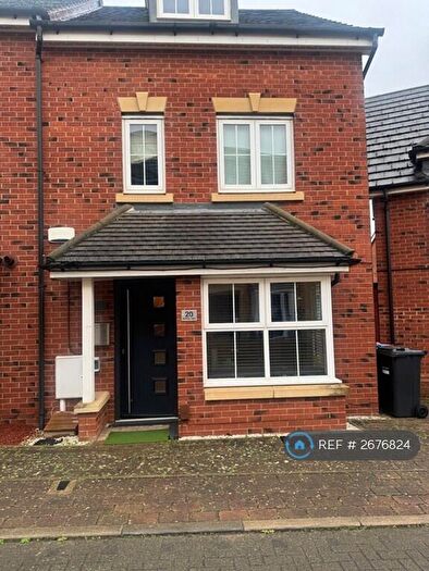 4 Bedroom End Of Terrace House To Rent In Matthau Lane, Oxley Park, MK4