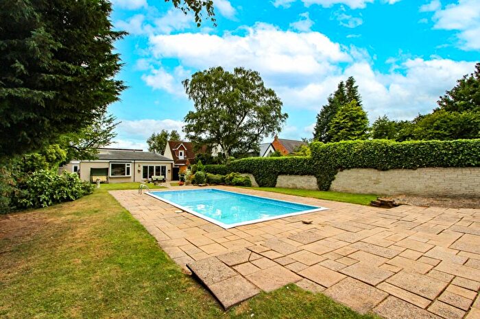 4 Bedroom Detached Bungalow For Sale In Partridge Flatt Road, Bessacarr, Doncaster, DN4