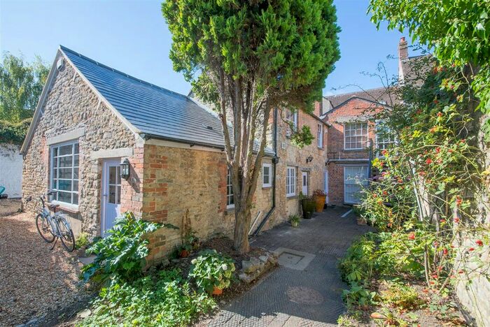 1 Bedroom Flat To Rent In Oxford Street, Woodstock OX20