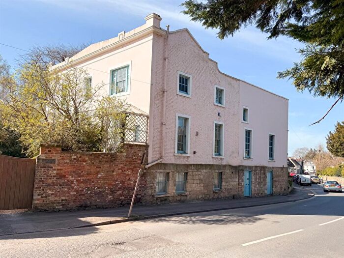 1 Bedroom Flat To Rent In High Street, Prestbury, GL52