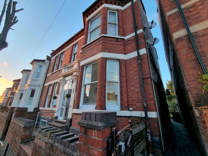 2 Bedroom Flat To Rent In Leicester Street, Leamington Spa, CV32