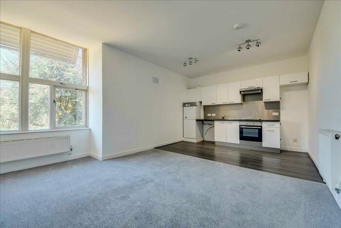 2 Bedroom Apartment To Rent In Avon House, Tithe Barn Road, Wellingborough, NN8