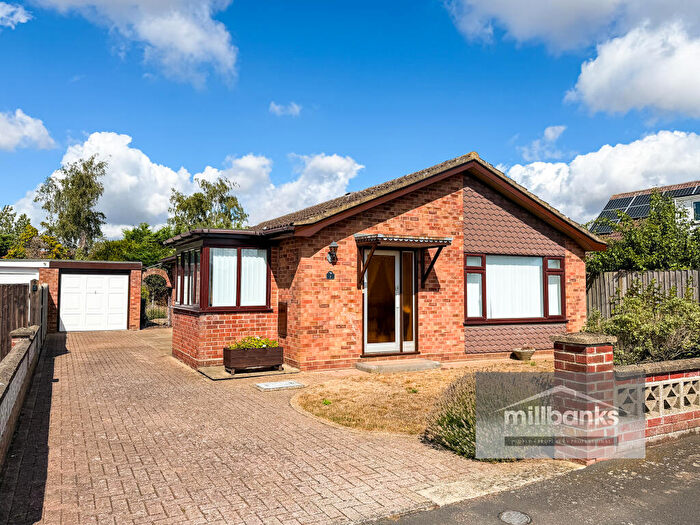 3 Bedroom Detached Bungalow For Sale In Woodside Park, Attleborough, Norfolk, NR17