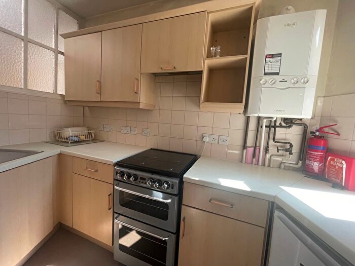 2 Bedroom Flat To Rent In Chesterton Road, Cambridge, CB4