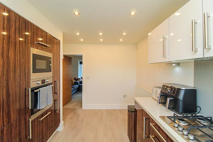3 Bedroom End Terrace House For Sale In Springfield Mews, Lofthouse, Wakefield, WF3