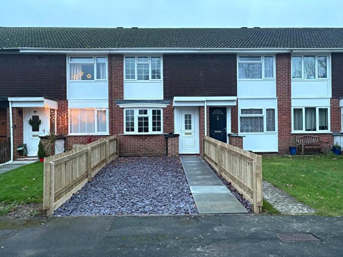 3 Bedroom Terraced House To Rent In Bedford Close, Hedge End, Southampton, Hampshire, SO30