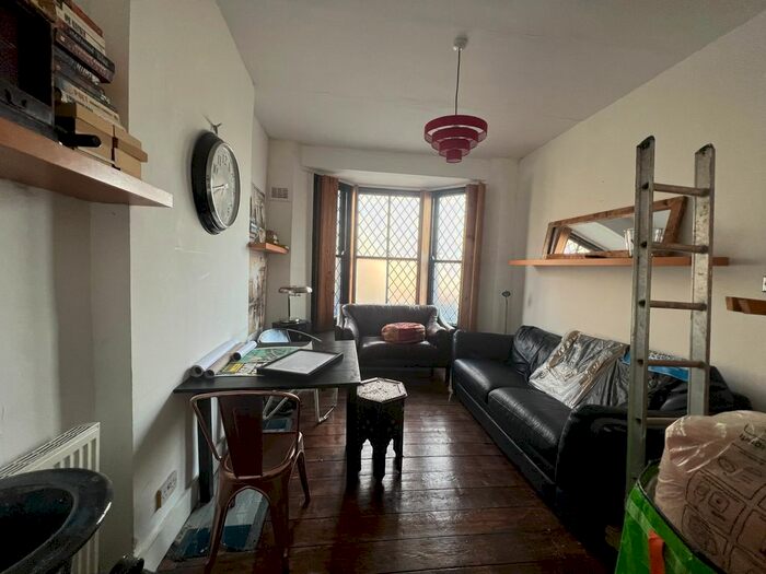 5 Bedroom Terraced House To Rent In Bramley Road, North Kensington, W10