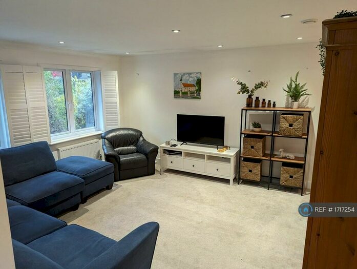 2 Bedroom Maisonette To Rent In Westbrook Heights, Godalming, GU7