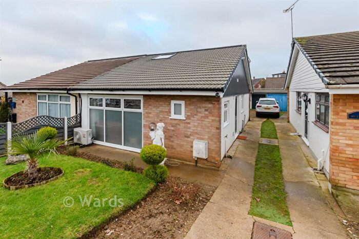 4 Bedroom Semi-Detached Bungalow For Sale In Red Lodge Road, Bexley, Kent, DA5