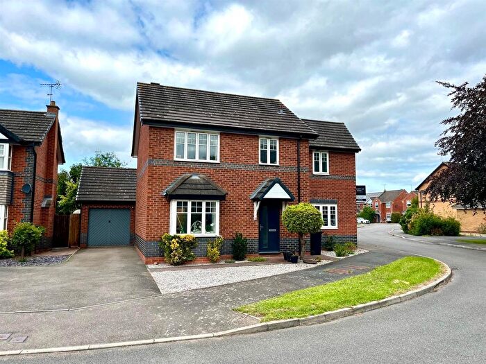 4 Bedroom Detached House For Sale In Enfield Close, Hilton, Derby, DE65