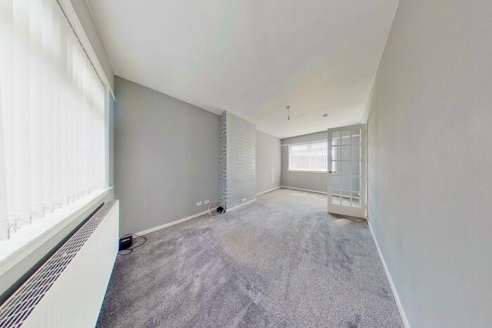 2 Bedroom Terraced House To Rent In Gourdie Place, Charleston, Dundee, DD2