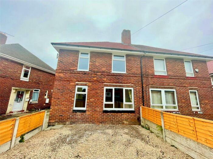 3 Bedroom Semi-Detached House To Rent In Milnrow Road, Sheffield, South Yorkshire, S5