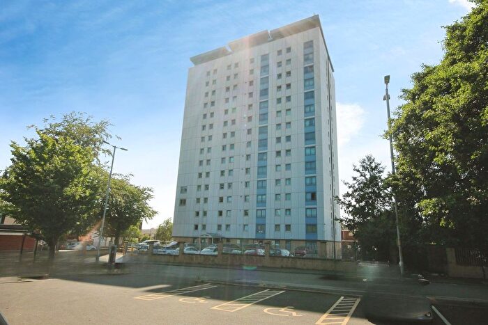 2 Bedroom Flat To Rent In Gomer Street, The Pinnacle, WV13