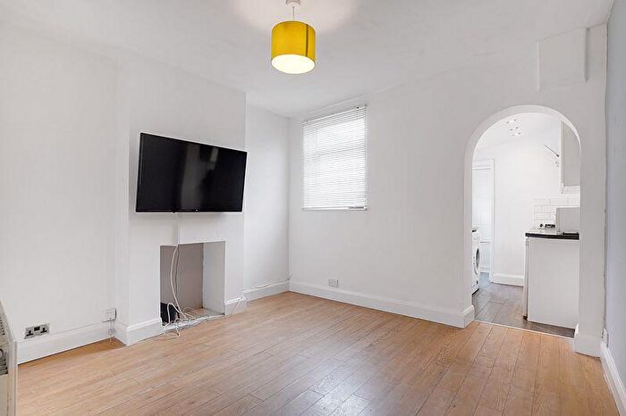 2 Bedroom Terraced House To Rent In Saunders Street, Gillingham, ME7