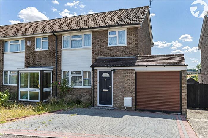 3 Bedroom End Of Terrace House For Sale In Pinks Hill, Swanley, Kent, BR8