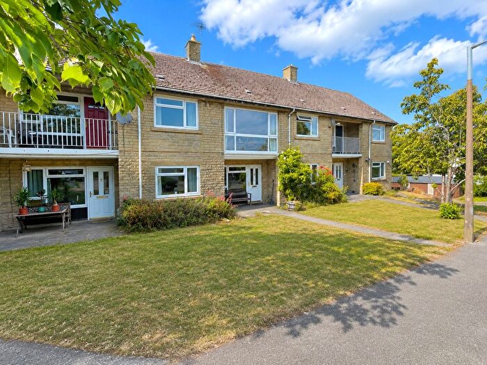 1 Bedroom Flat To Rent In Vicarage Close, Holmesfield, Dronfield, Derbyshire, S18