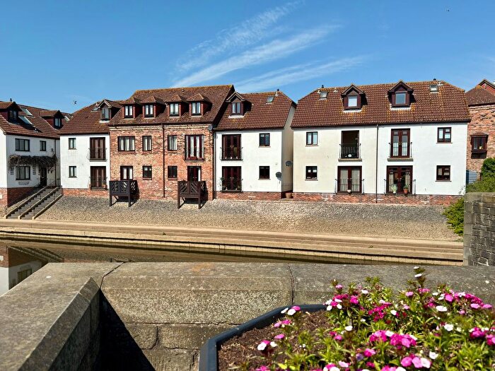 3 Bedroom Terraced House For Sale In King Johns Court, Tewkesbury, GL20