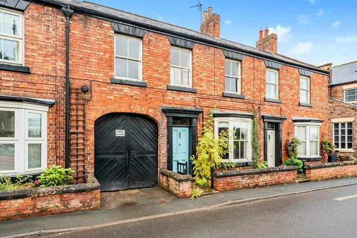 3 Bedroom Terraced House For Sale In Church Street, Topcliffe, Thirsk, YO7