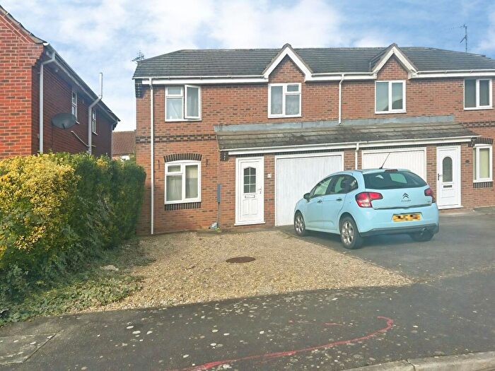 3 Bedroom Semi Detached House To Rent In Horsefayre Fields, Spalding, PE11