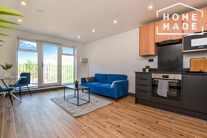 1 Bedroom Flat To Rent In Majestic House, WD6